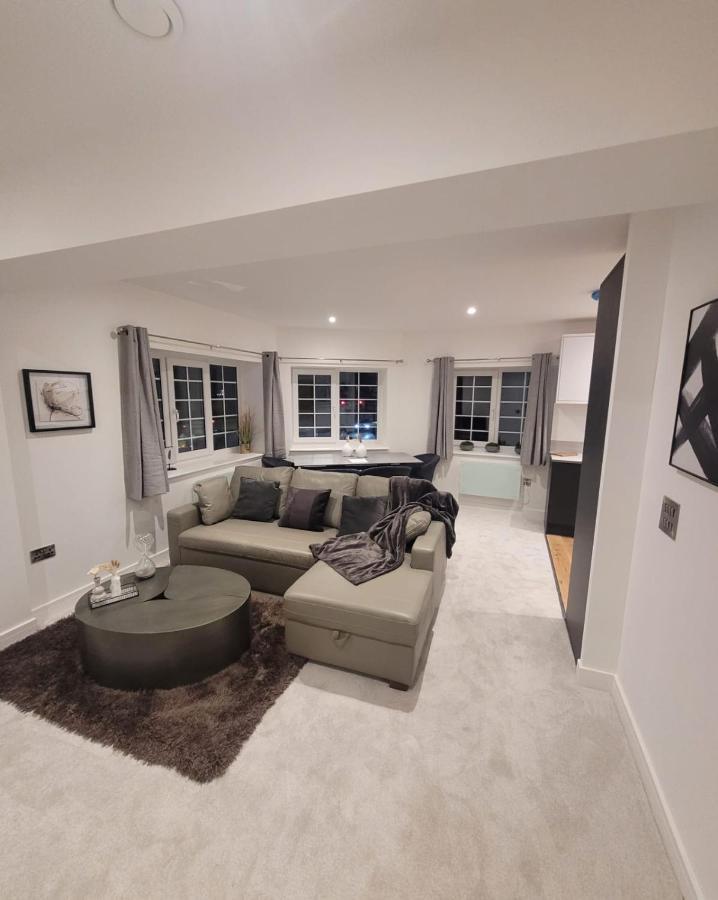 Luxury 1 Bed Apartment In The Centre Of Rochester 로체스터 외부 사진